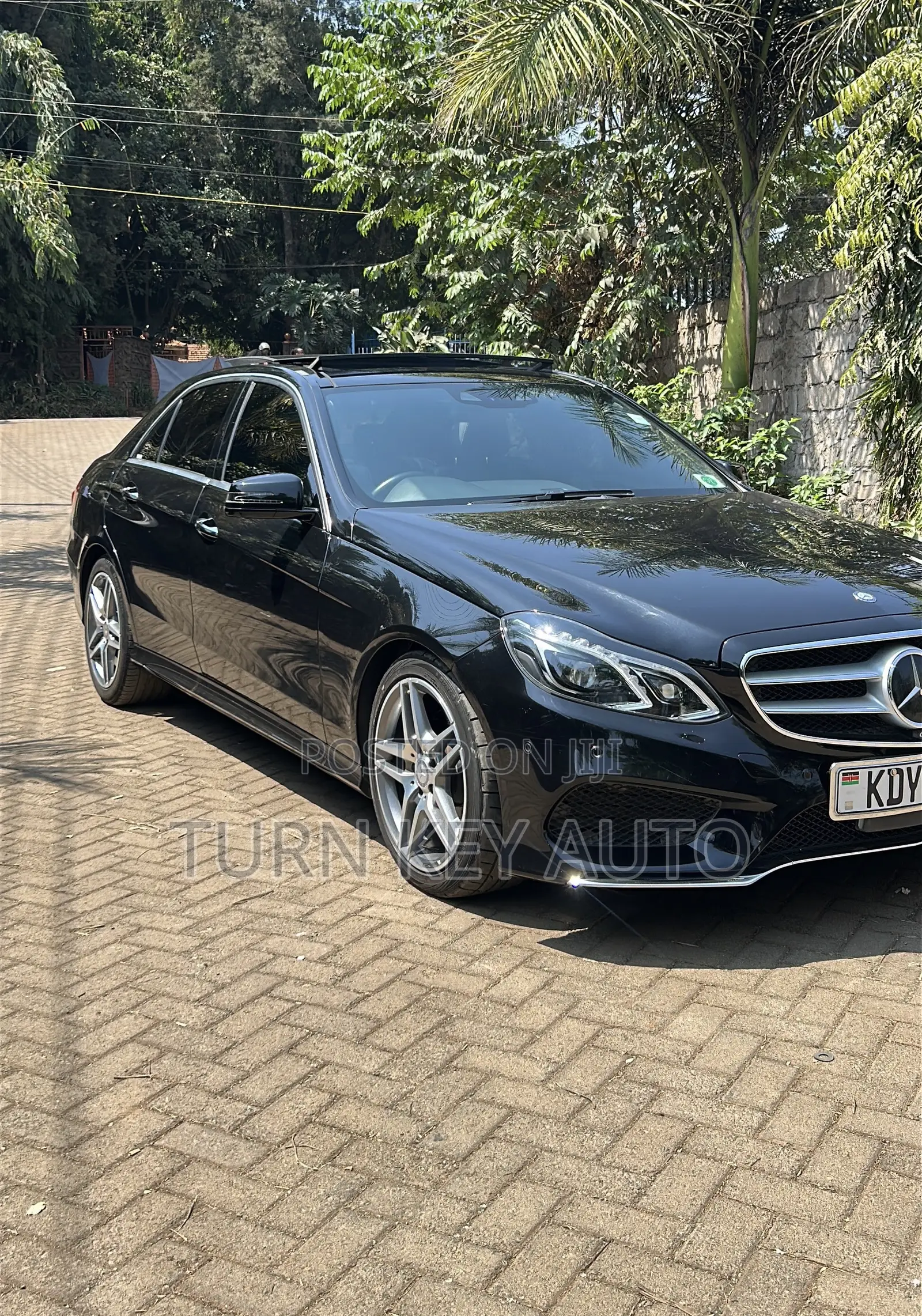 Mercedes-Benz E250 2016 Black