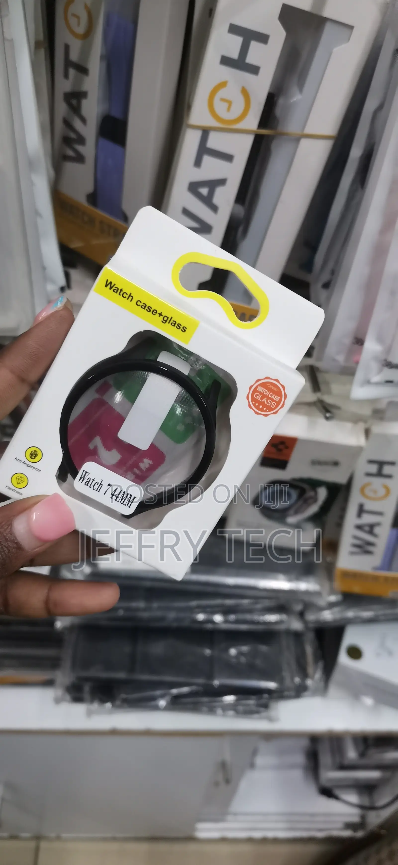 Black Hard Case and Glass Screen Protector Set a Galaxy Watch 7 44mm