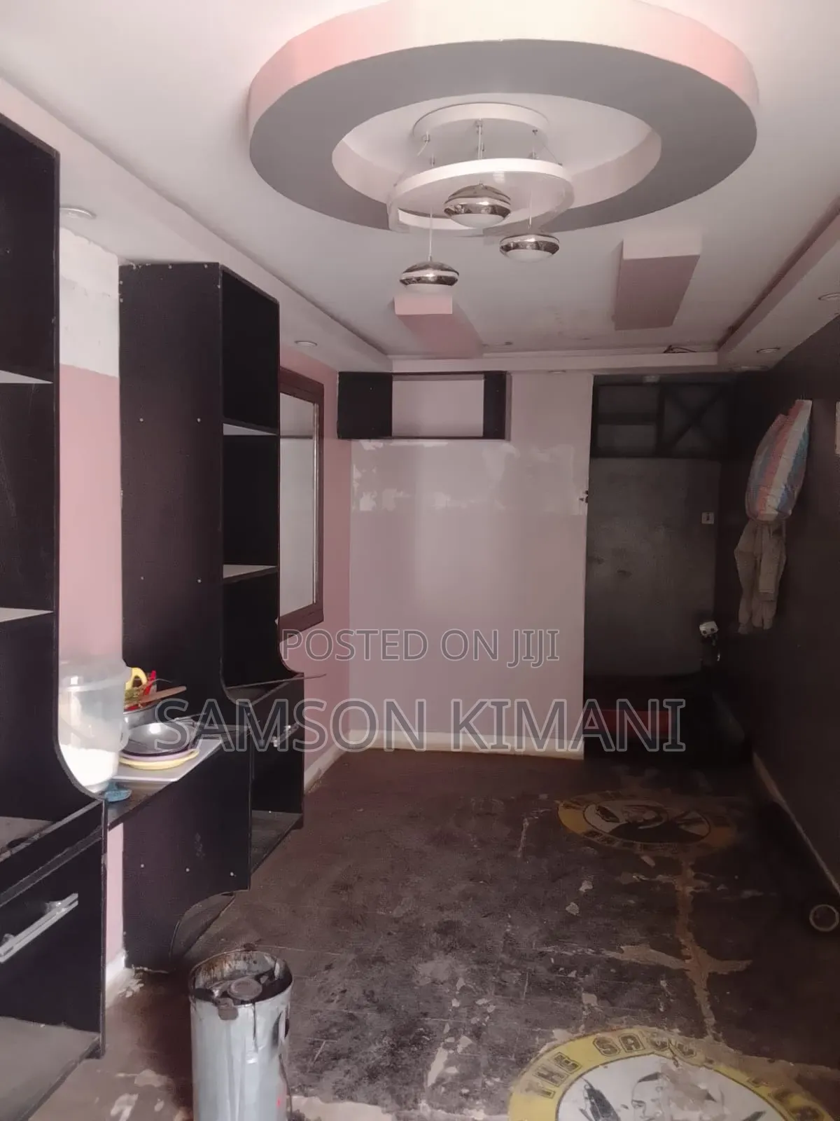 Container With Saloon/Kinyozi