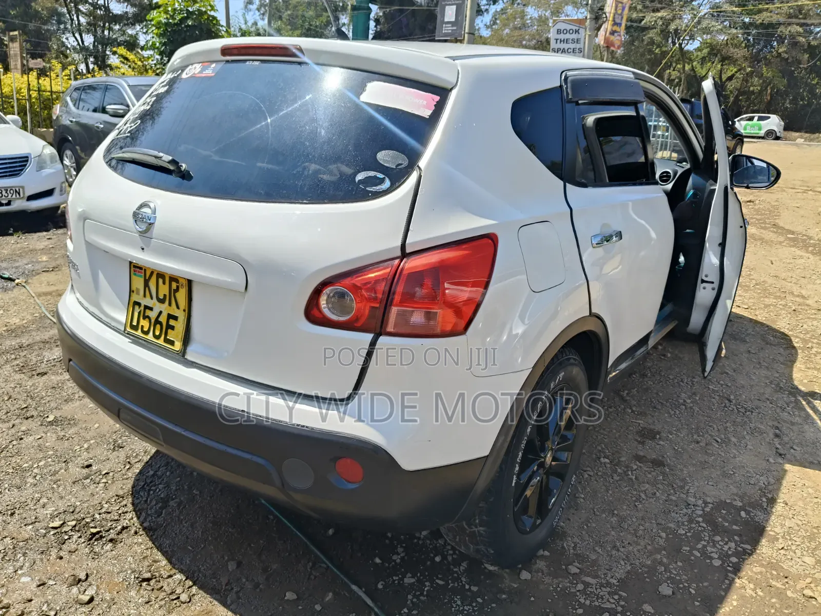 Nissan Dualis 2011 White