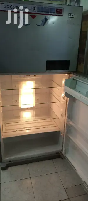 650L LG Fridge