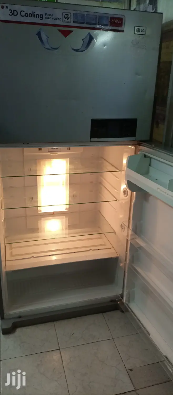 650L LG Fridge