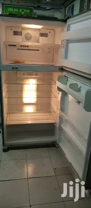 650L LG Fridge