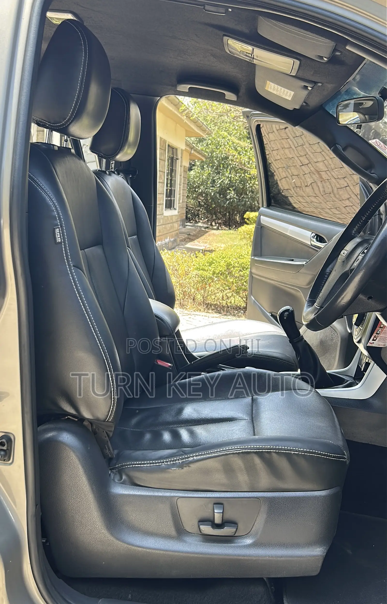 Isuzu D-MAX 2024 Gray