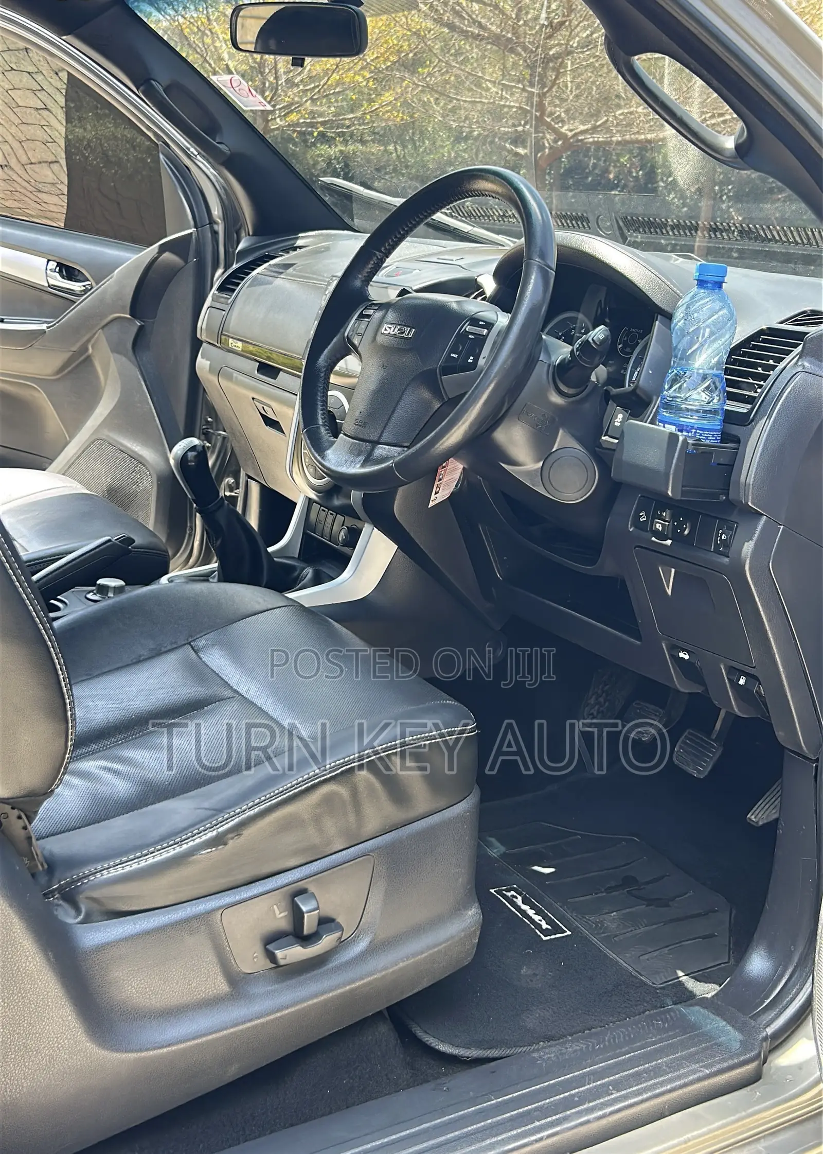 Isuzu D-MAX 2024 Gray