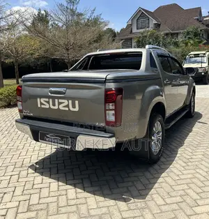 Isuzu D-MAX 2024 Gray