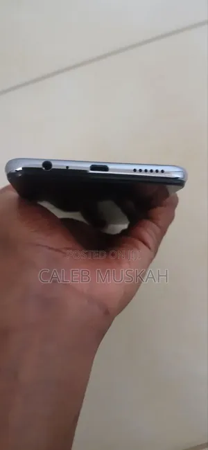 Oppo F7 128 GB Black