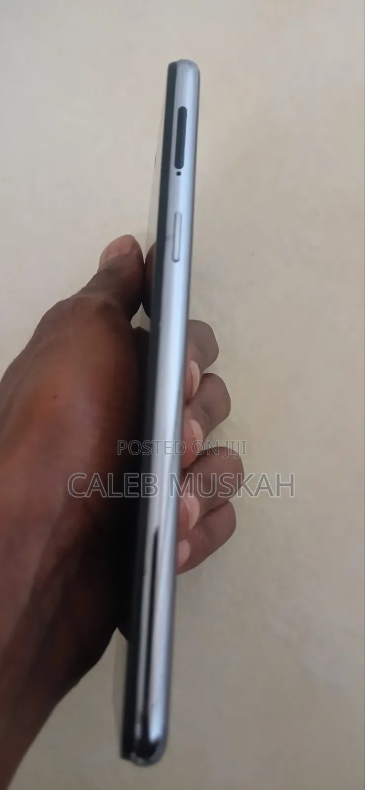 Oppo F7 128 GB Black