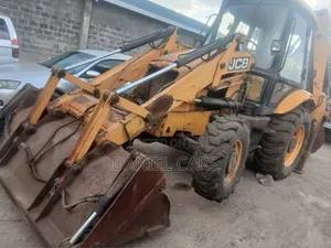 Excavator .Buckle. J C B