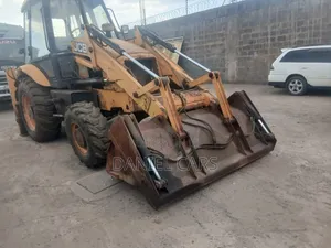 Excavator .Buckle. J C B