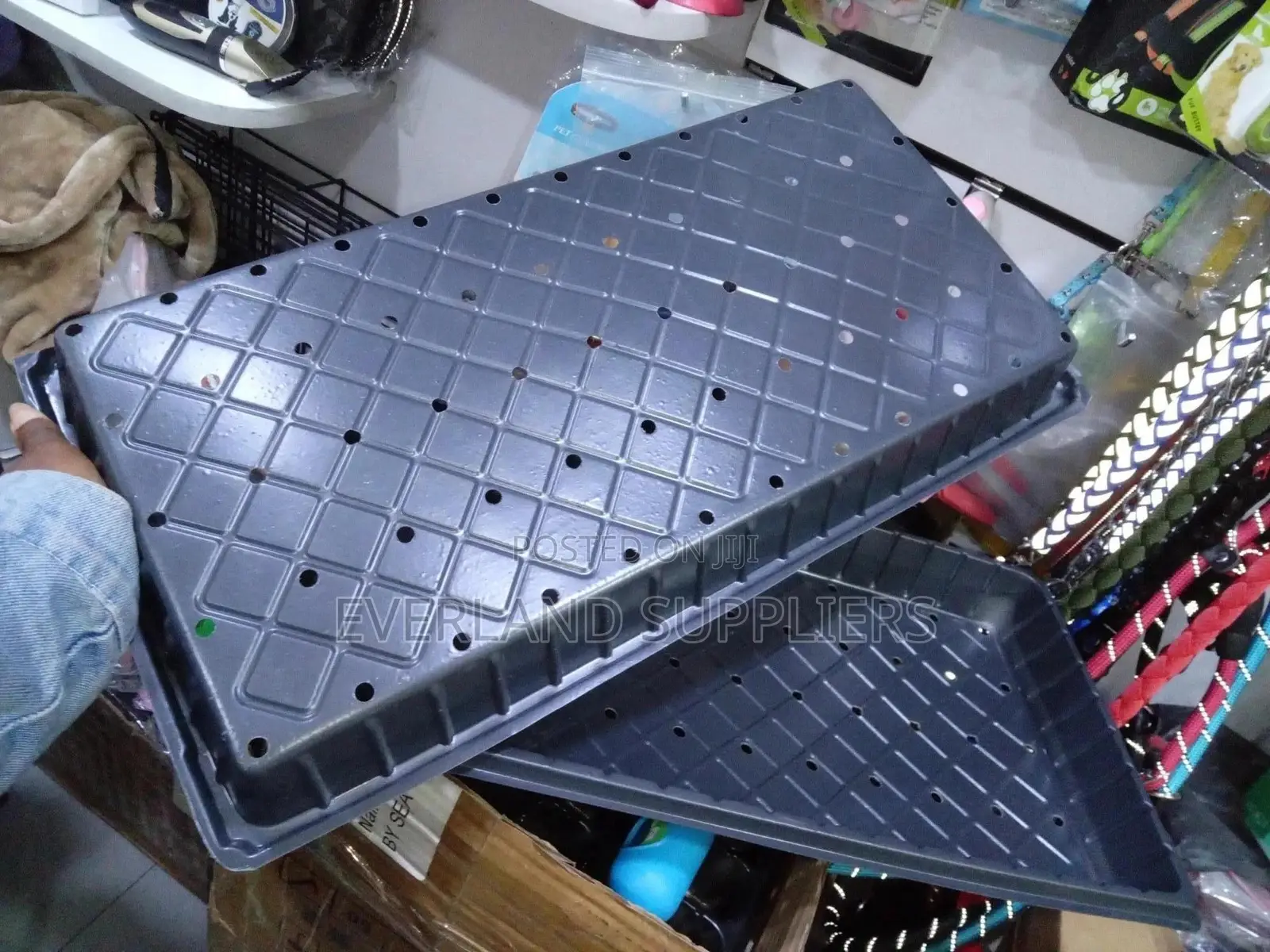 Reusable Perforated Hydroponic Trays - With Holes