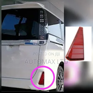 1 PCS Rear Bumper Reflector (Normal) for Toyota Noah/Voxy, Yr2015+