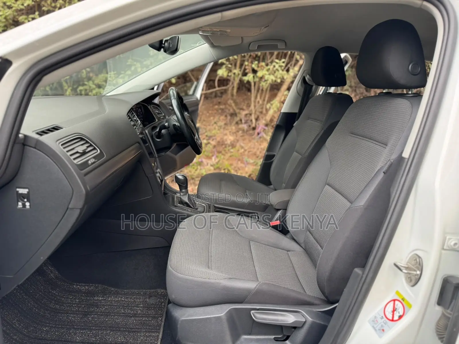 Volkswagen Golf 2019 White