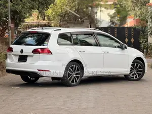 Volkswagen Golf 2019 White