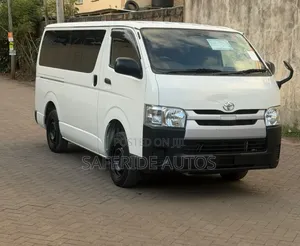 Toyota HiAce 2019 White
