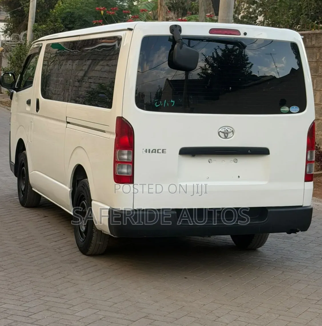 Toyota HiAce 2019 White