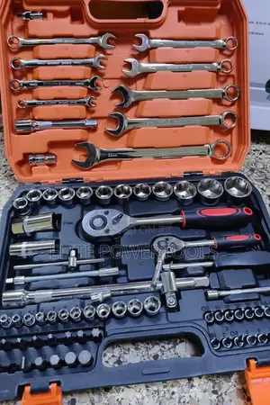 82pcs Socket Wrench Set