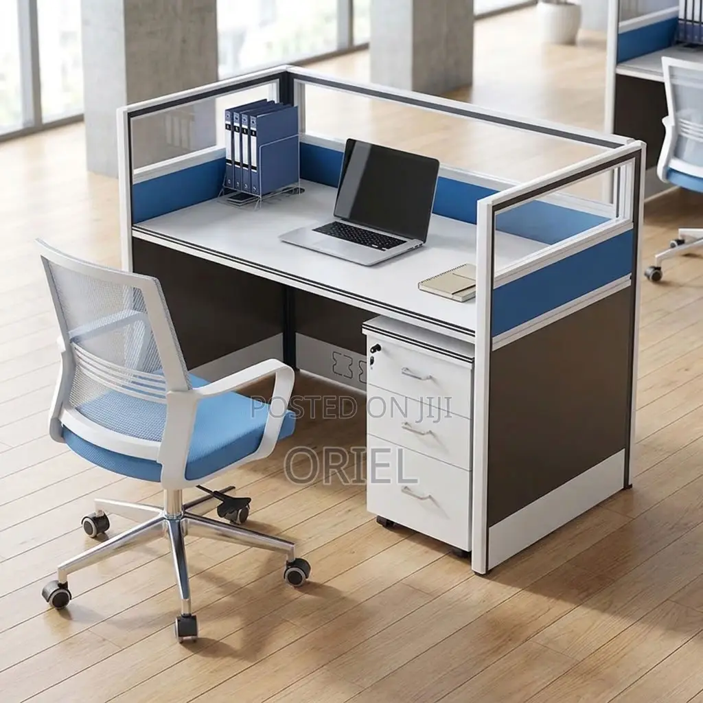 1-Way Office Workstation : One-User Office Workstation Table