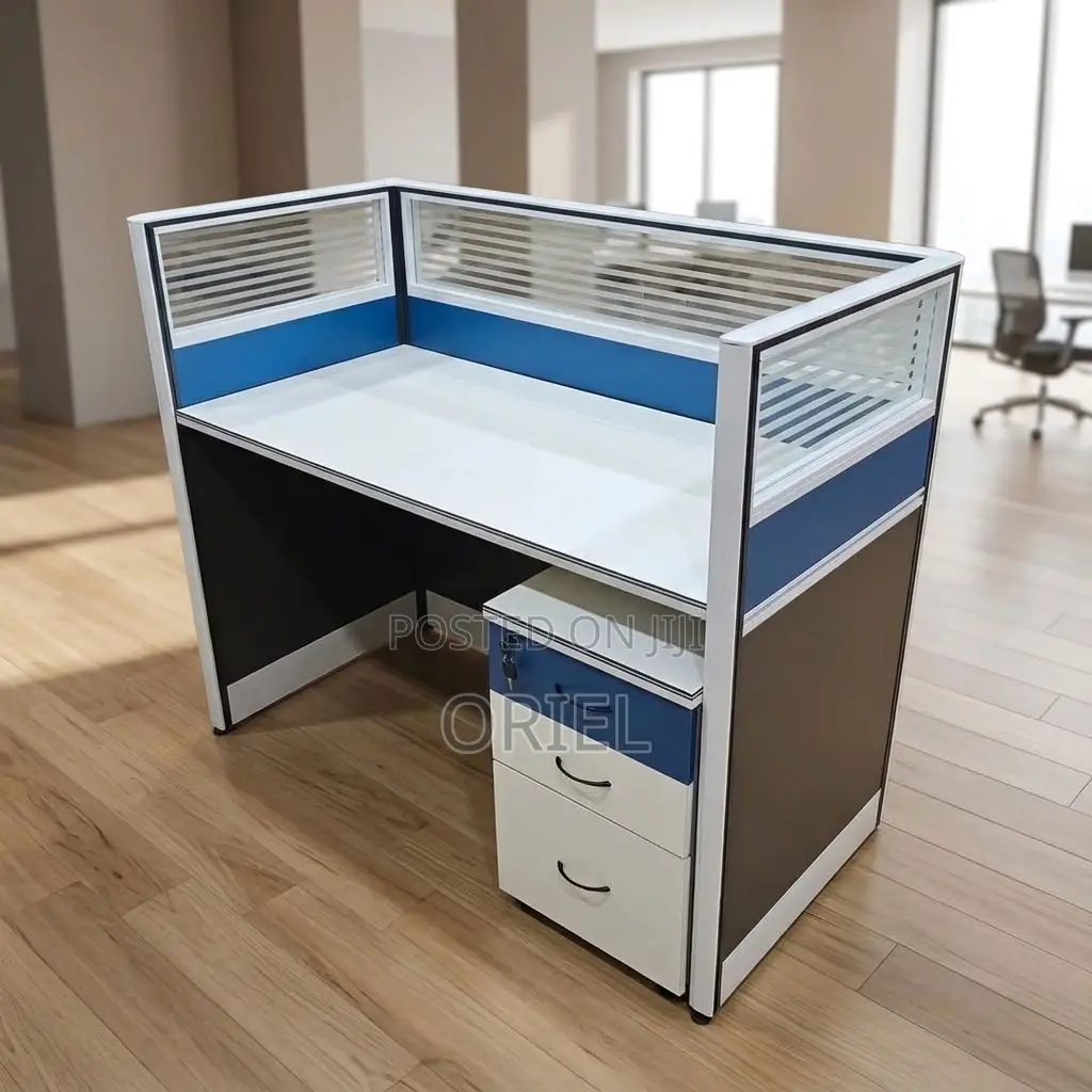 1-Way Office Workstation : One-User Office Workstation Table