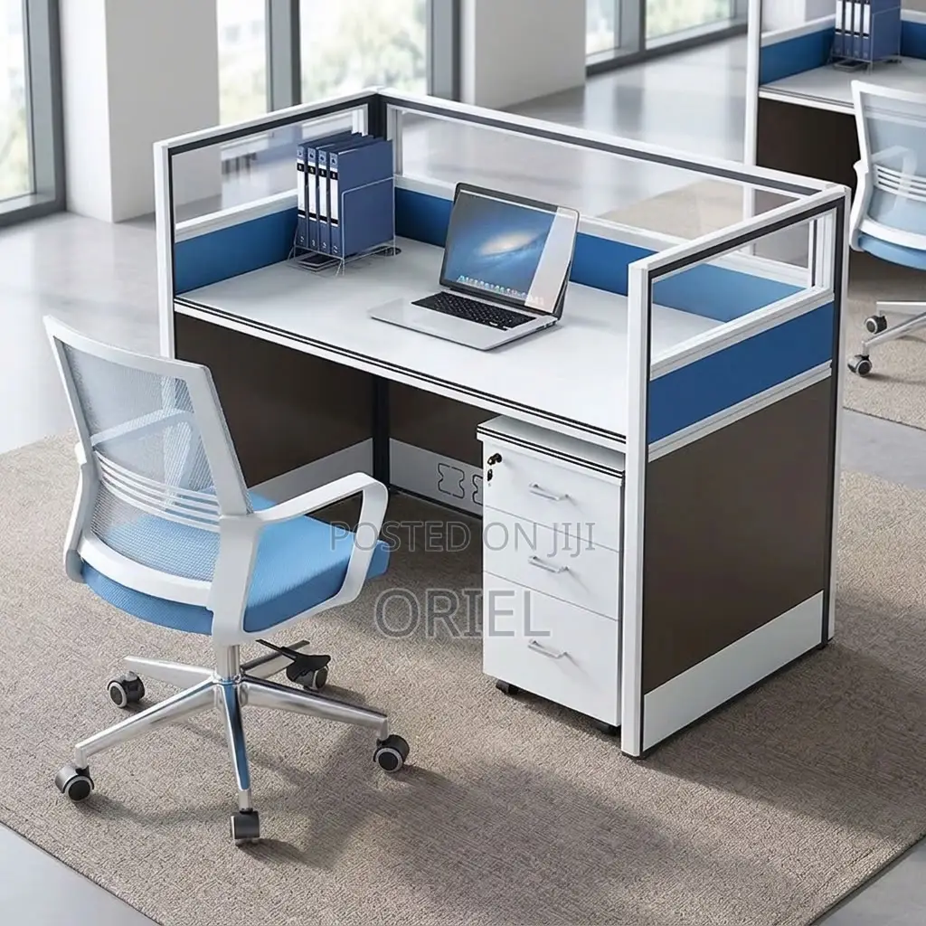 1-Way Office Workstation : One-User Office Workstation Table