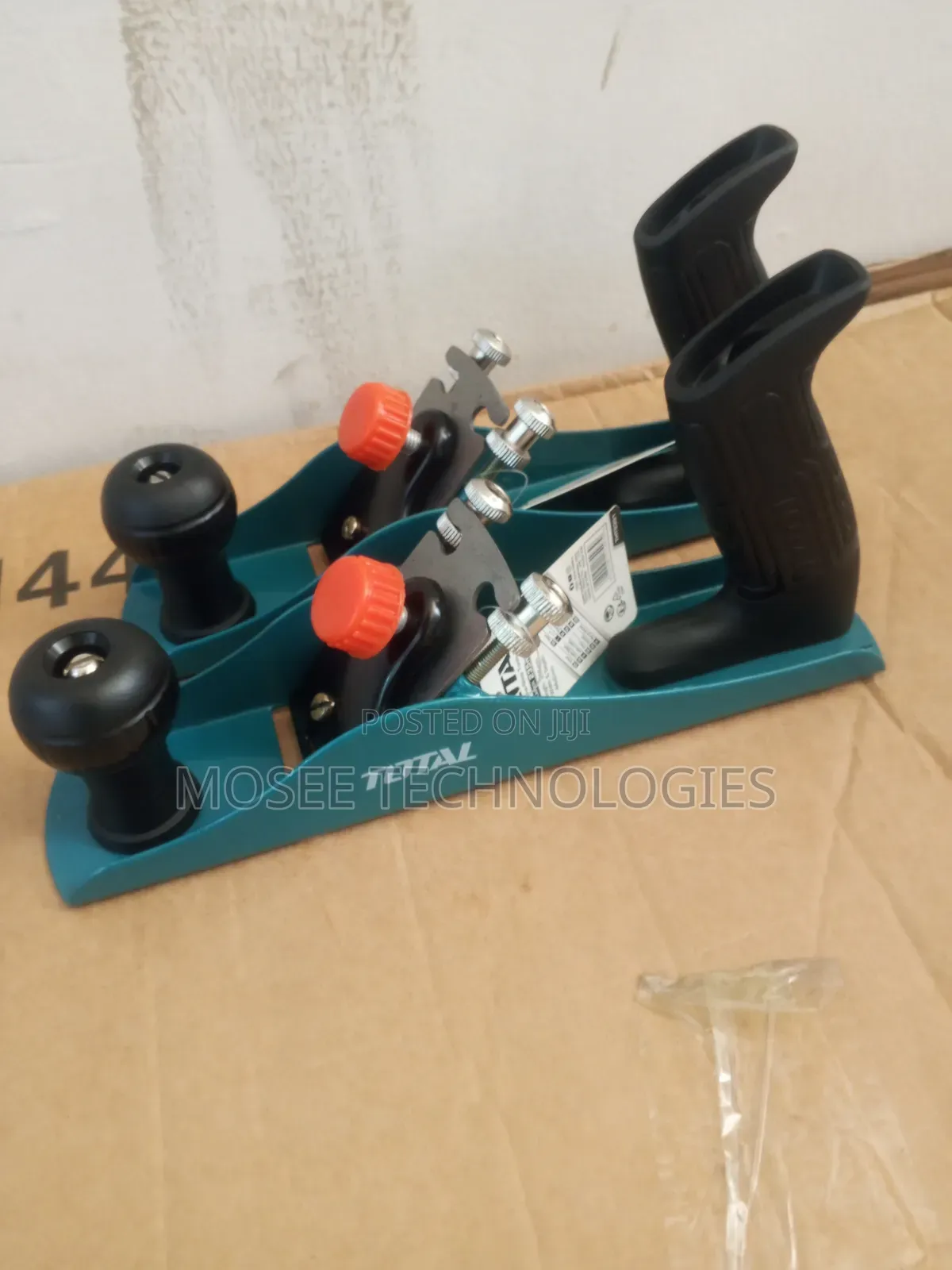 TOTAL Adjustable Hand Planer