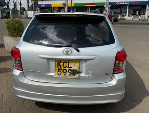 Toyota Corolla Fielder 2010 Silver