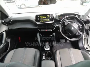 Peugeot 2008 2021 White