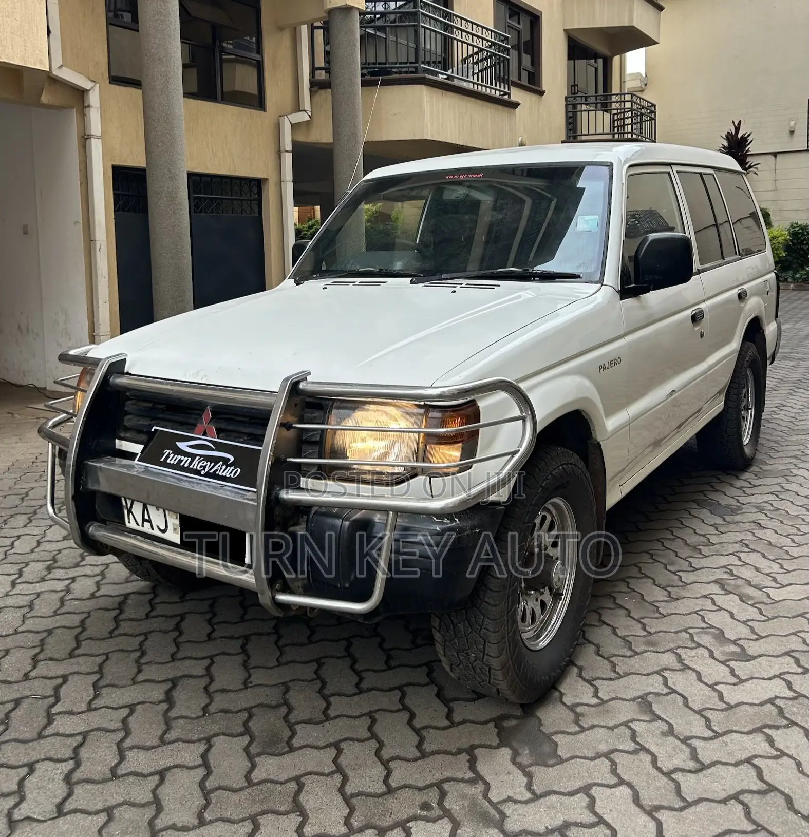 Mitsubishi Pajero Junior 1998 White
