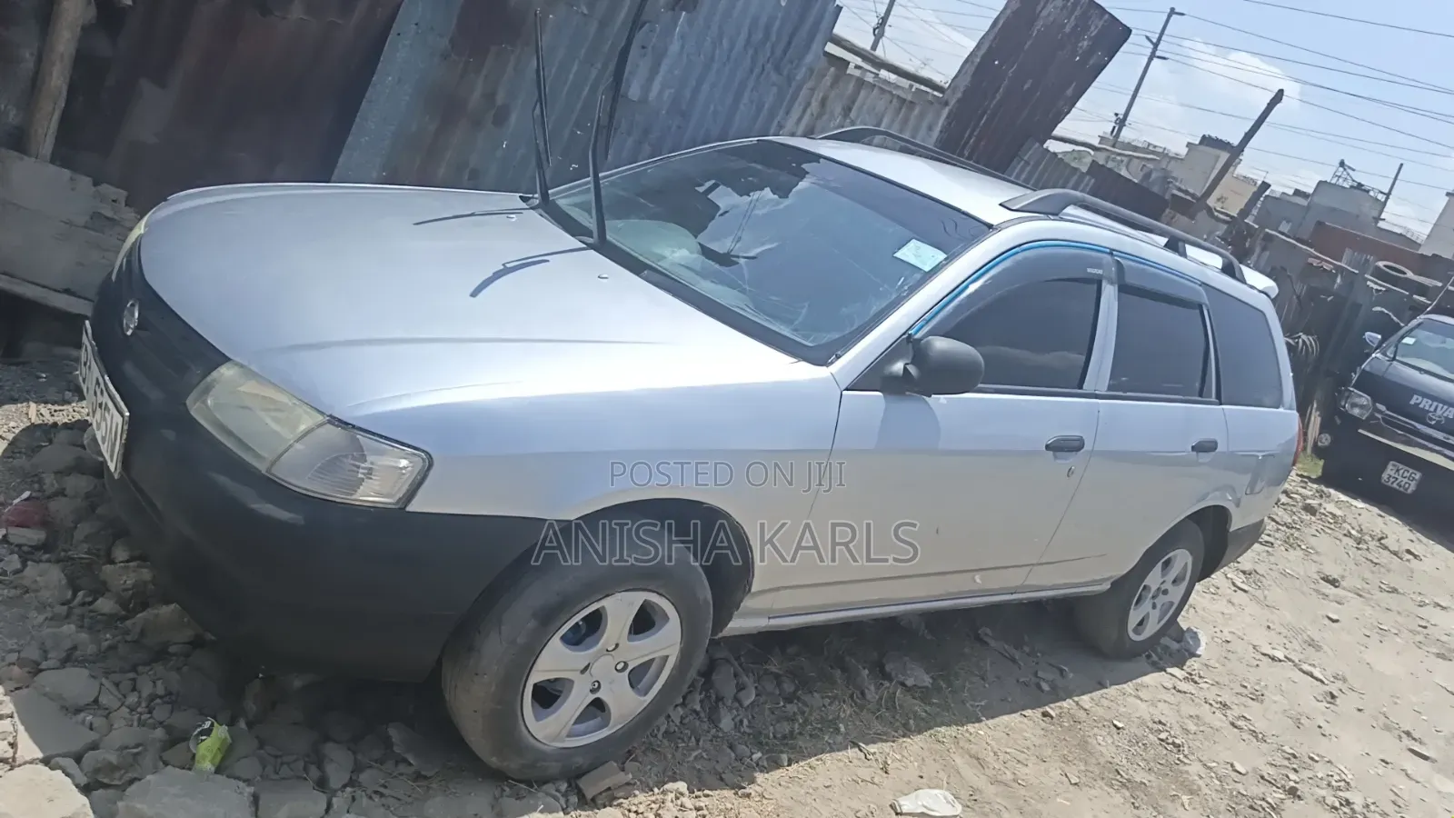 Nissan Advan 2002 Silver