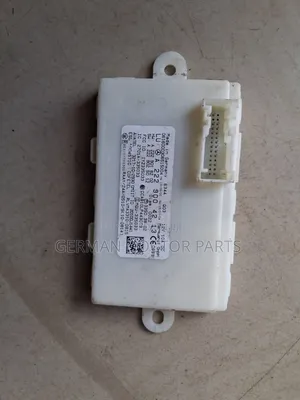 W222 Mercedes-Benz Keyless-Go / Keyless Entry Control Unit ECU.