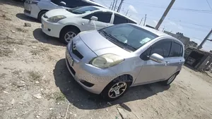 Toyota Vitz 2009 Purple