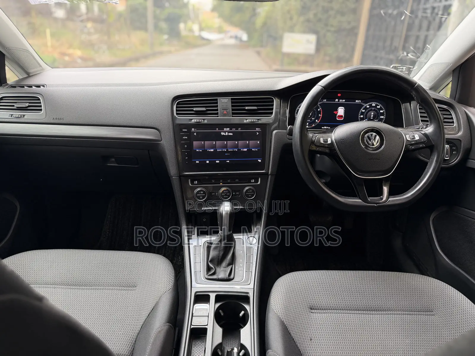 Volkswagen Golf 2019 White