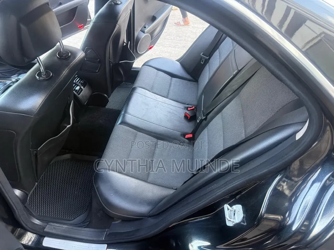 Mercedes-Benz C200 2009 Black