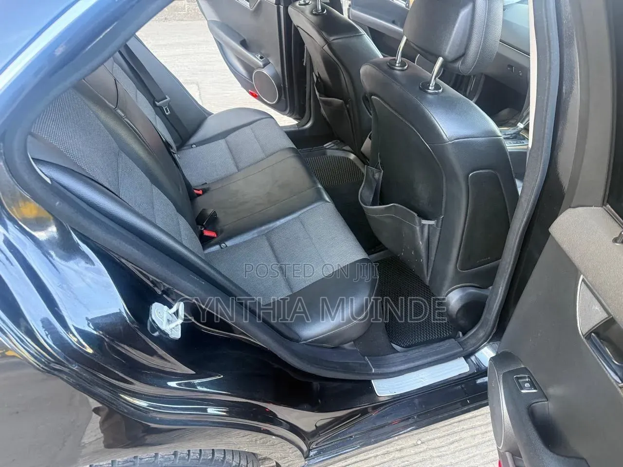 Mercedes-Benz C200 2009 Black