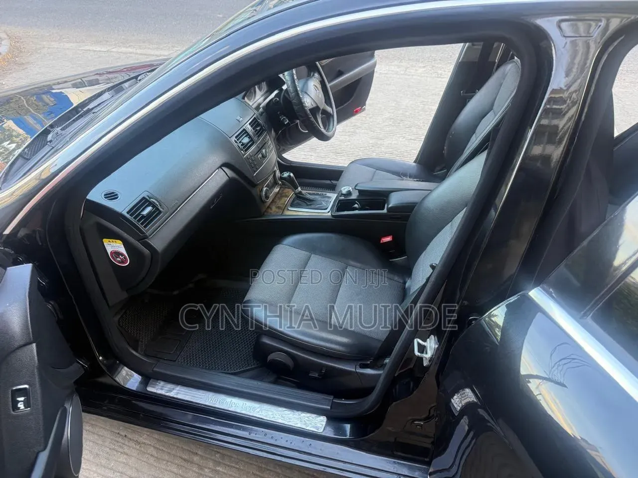 Mercedes-Benz C200 2009 Black