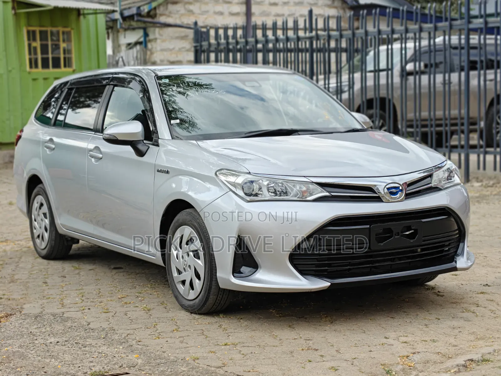 Toyota Corolla Fielder 2019 Silver