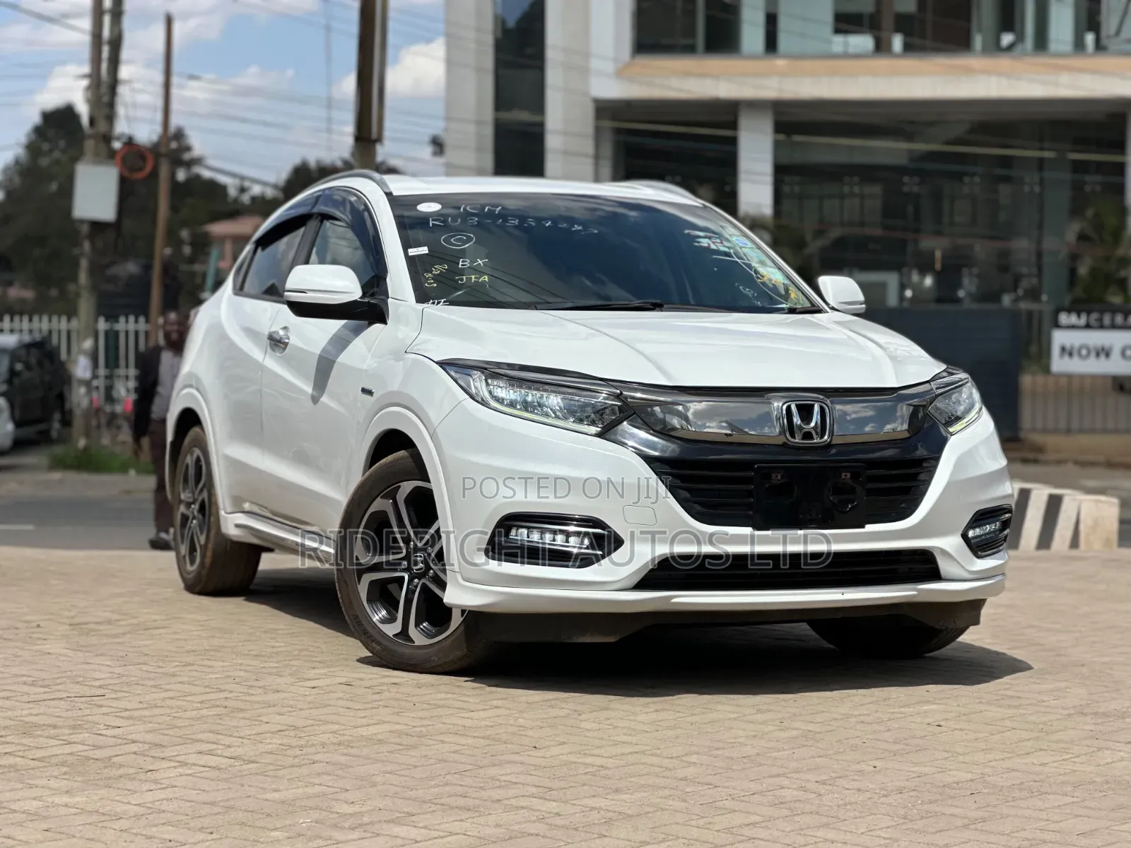 Honda Vezel 1.5 2WD 2019 White