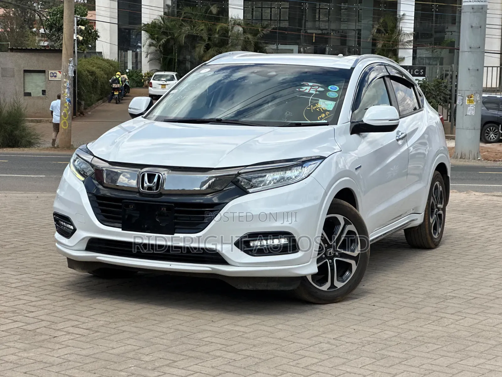 Honda Vezel 1.5 2WD 2019 White