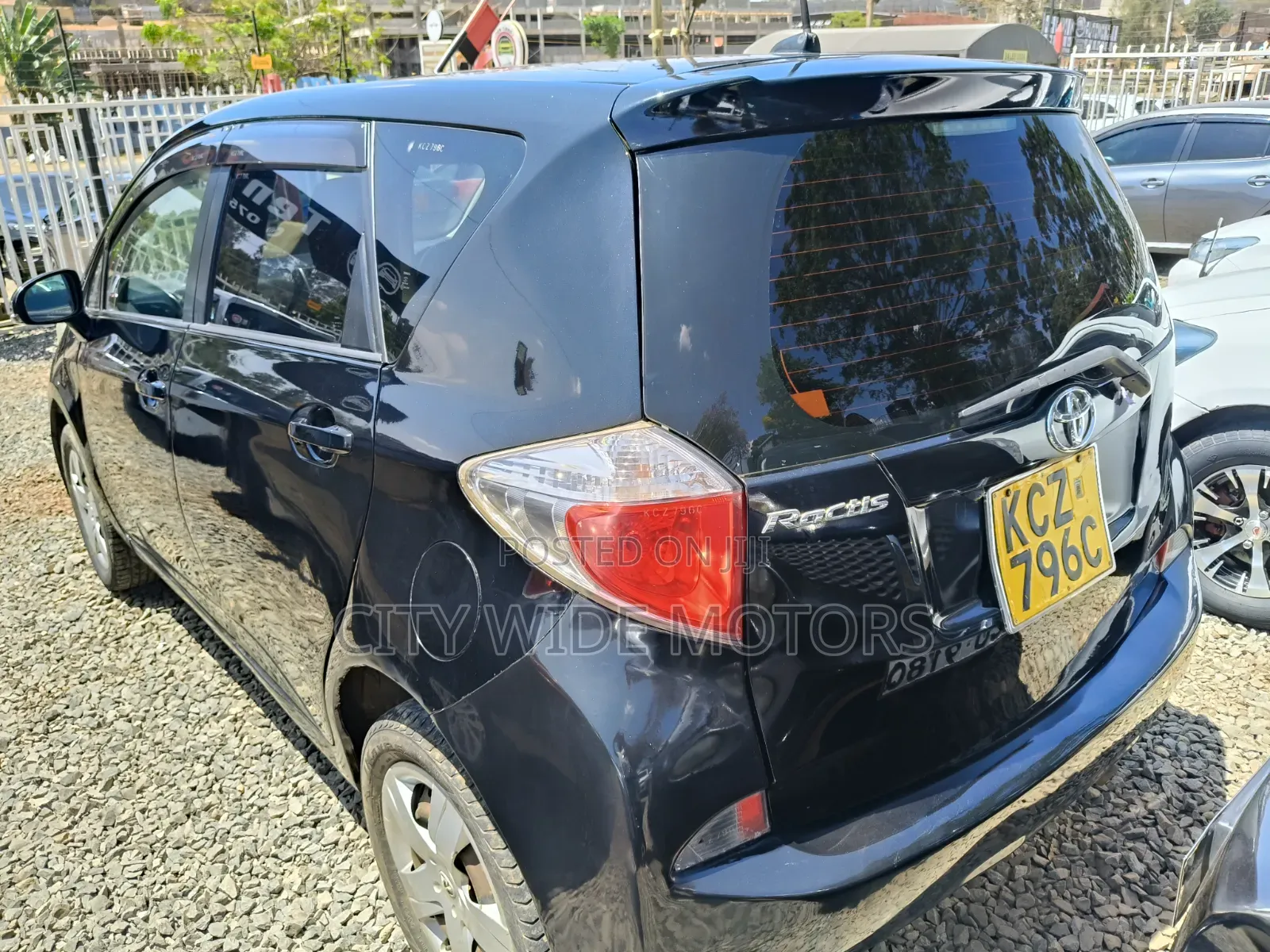 Toyota Ractis 2013 Black