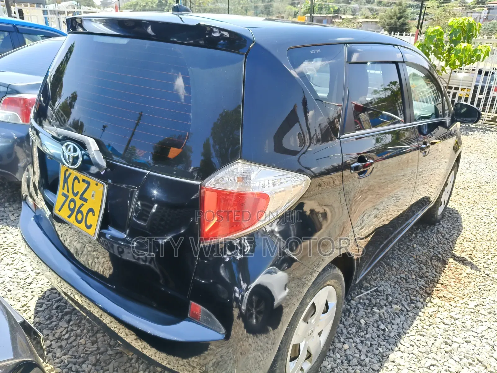 Toyota Ractis 2013 Black