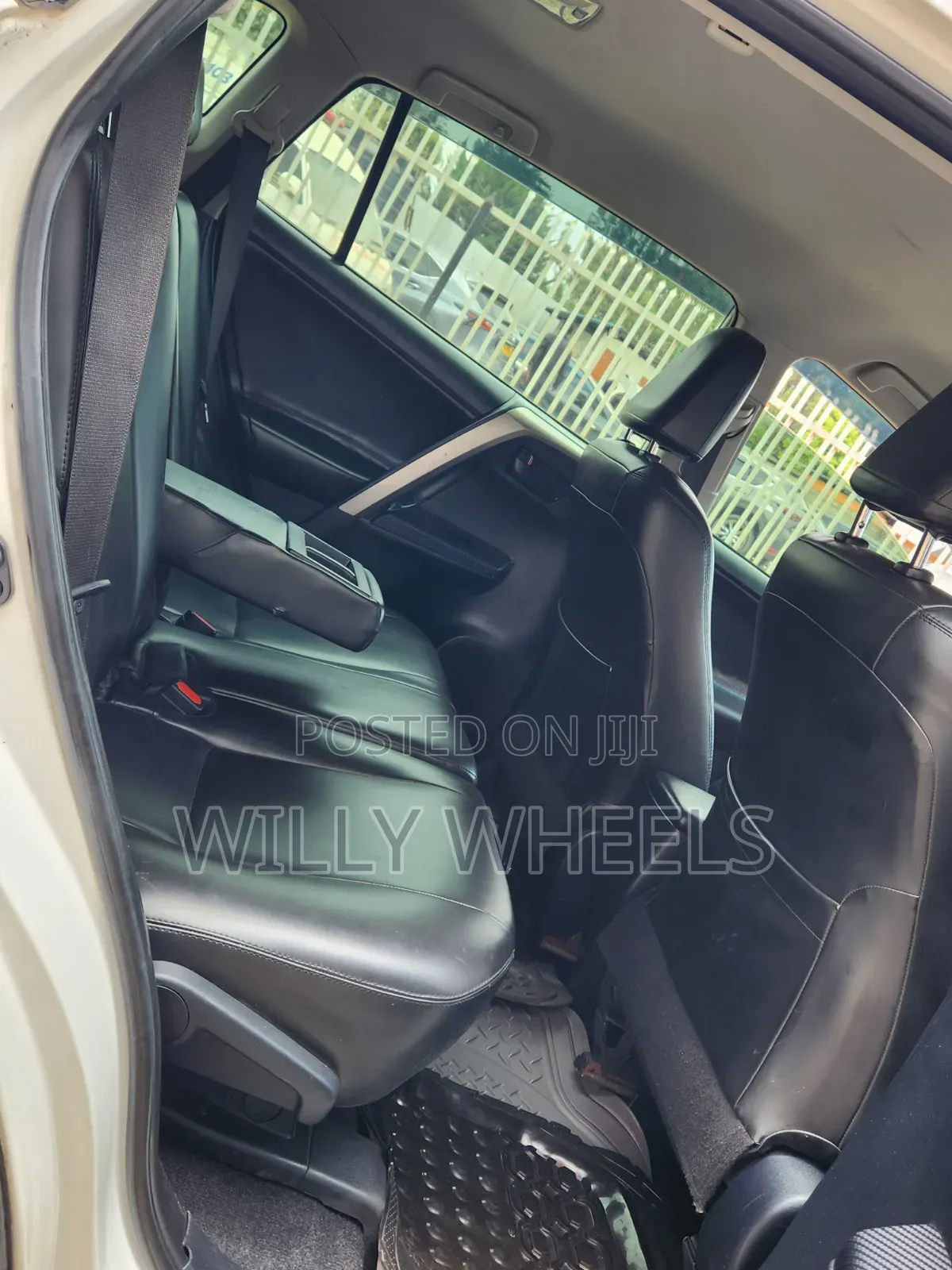 Toyota RAV4 2015 White