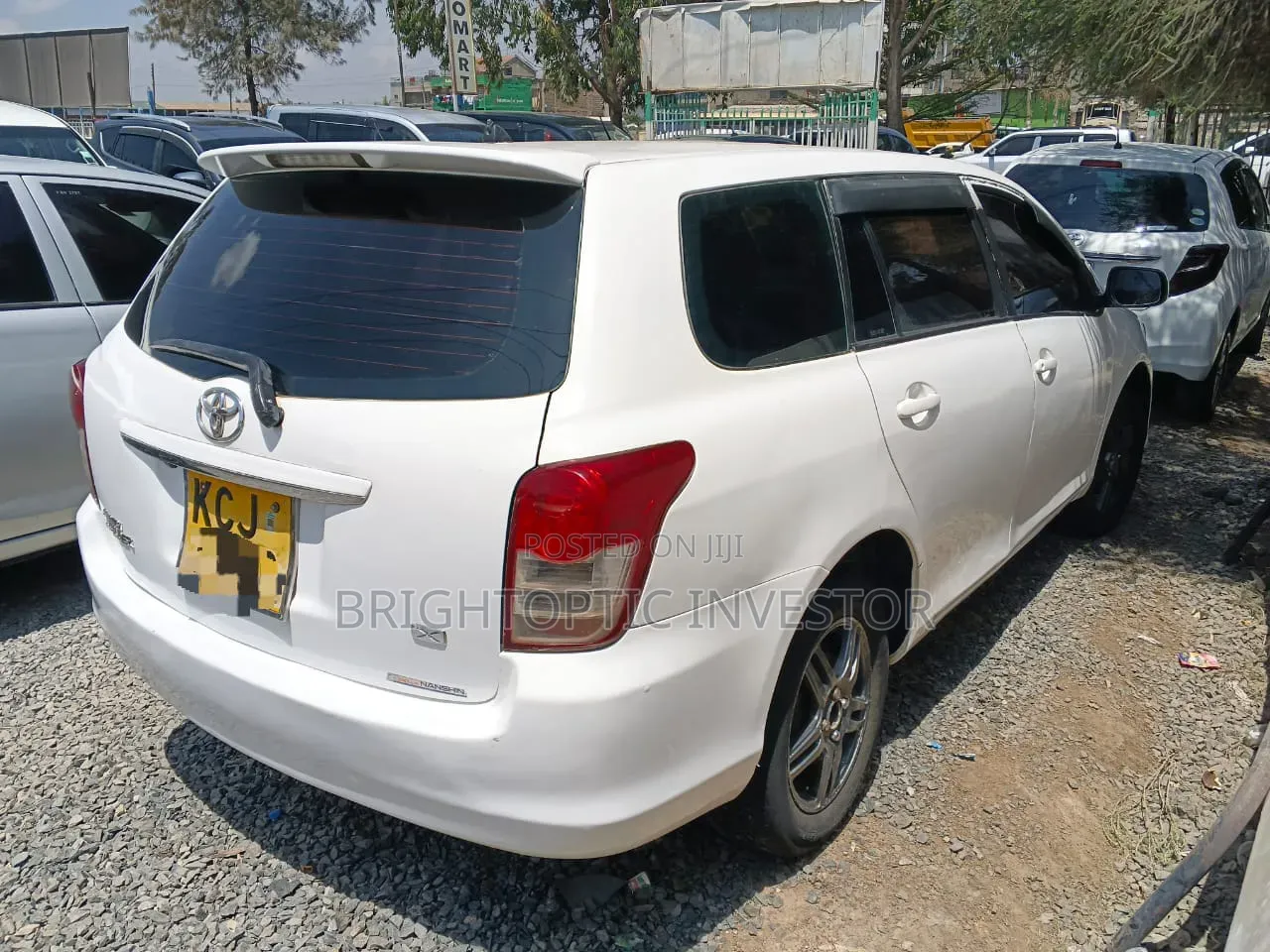 Toyota Corolla Fielder 2010 White