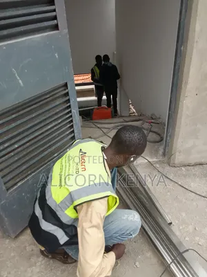 Aluminium and Glass Office Partitioning