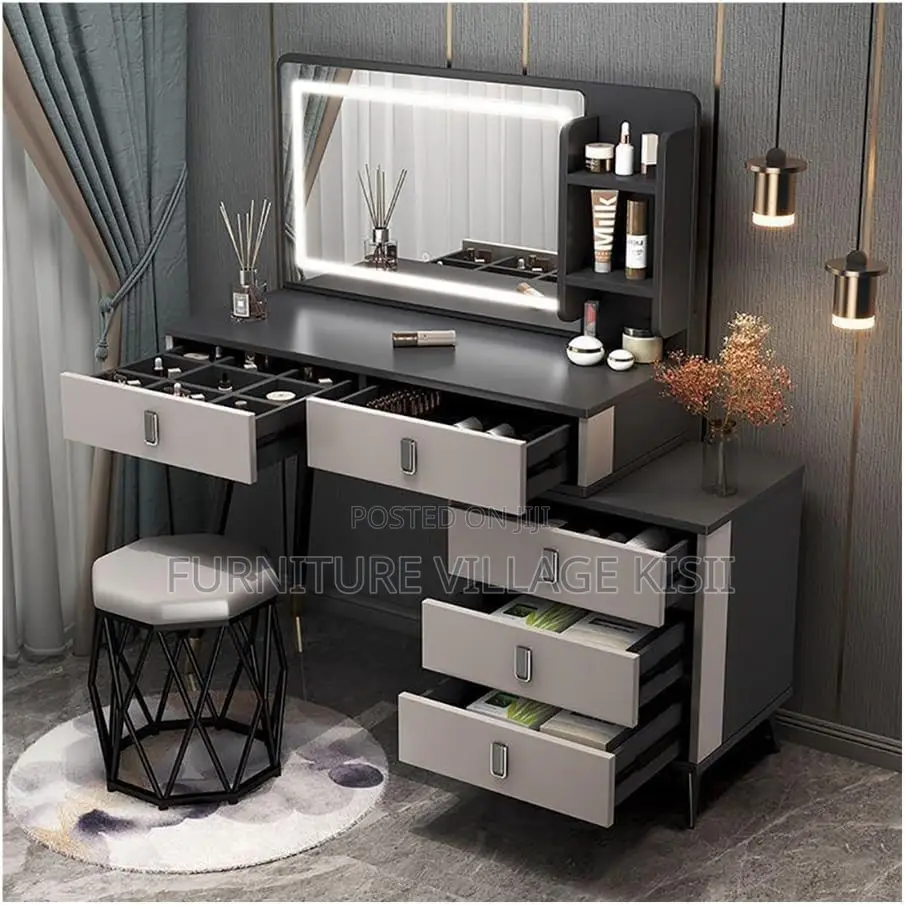 Advanced Vanity Dressing Table With Drawers