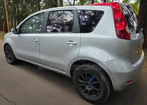Nissan Note 2012 Silver