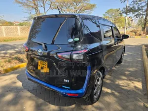 Toyota Sienta 2018 Black