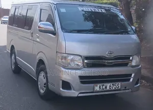 Toyota HiAce 2013 Silver
