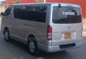 Toyota HiAce 2013 Silver
