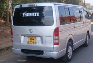 Toyota HiAce 2013 Silver