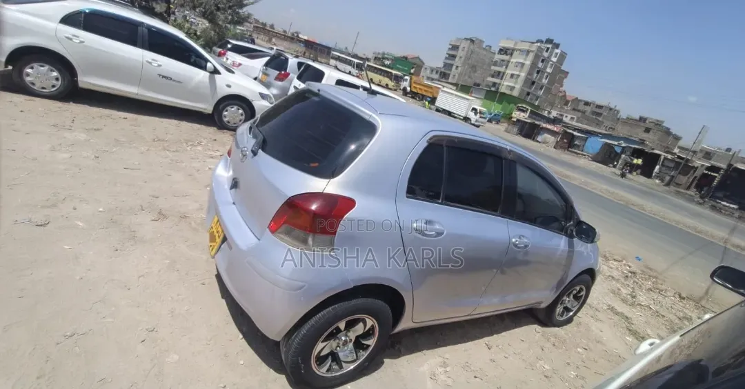 Toyota Vitz 2009 Purple